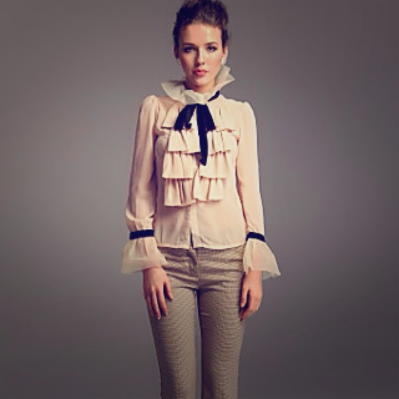🌼Sweet Lapel Ruffle Blouse🌼 - Picture 1 of 4