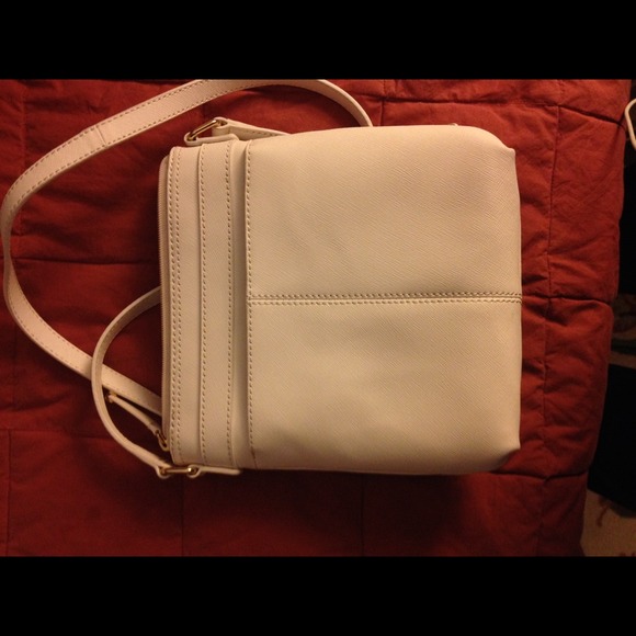 Cross body white new handbag - Picture 2 of 3