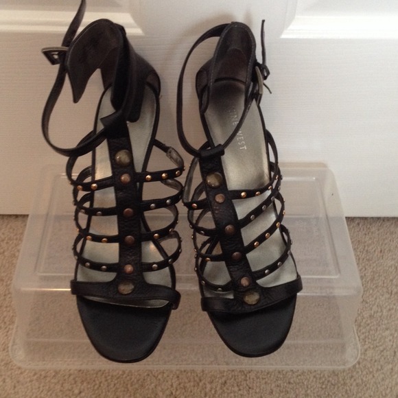 Sandals - Picture 4 of 4