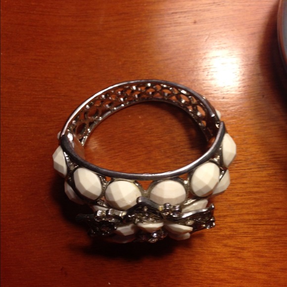 Statement bracelet - Picture 2 of 3