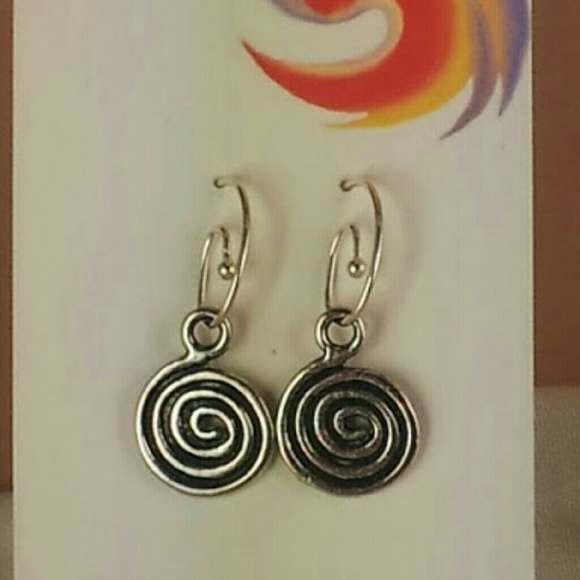 LesliesBox Jewelry - Cute Silver Plate Charm Drop Earrings!★REDUCED! ★