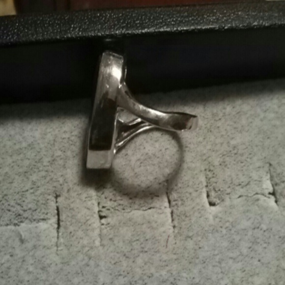 Ring - Picture 2 of 3