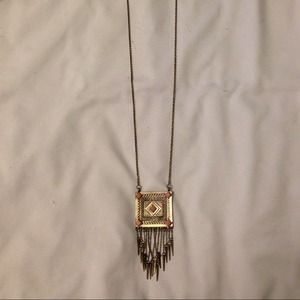 Long pendant necklace