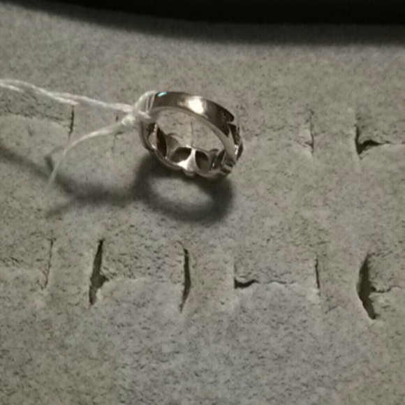 Ring - Picture 3 of 4