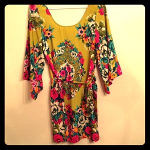 Tunic/Dress in Olive green with floral print