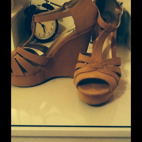 Brown wedges 🚫SOLD🚫