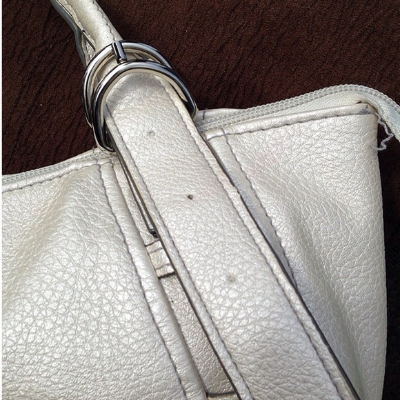 SOLDโ๏ธ๐ดCute Mini handbag!๐ด SOLDโ๏ธ - Picture 3 of 4