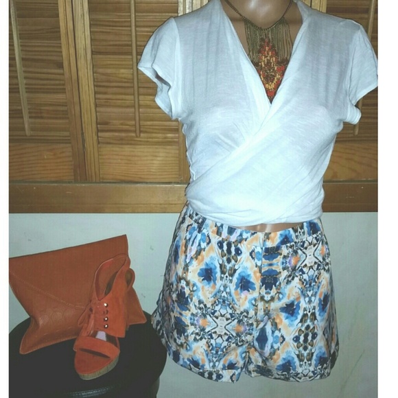 ✂SOLD!✂ 2X H/P 6/20 Alice Moon  Printed shorts - Picture 3 of 3