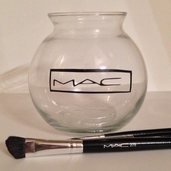 Mac Brush Holder - Picture 4 of 4