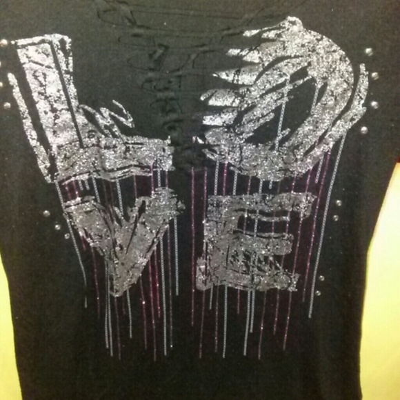 Tshirt - Picture 2 of 2