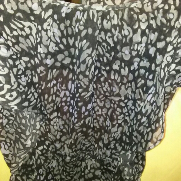 Dress Top (price explosion) - Picture 2 of 2