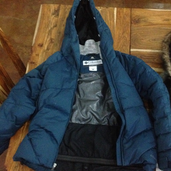 Price reduced! Teal woman's Columbia coat size xs