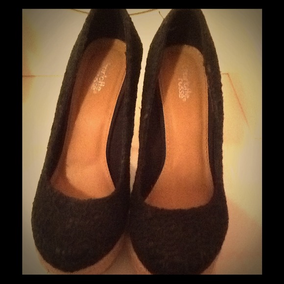 Black wedges 🚫SOLD🚫