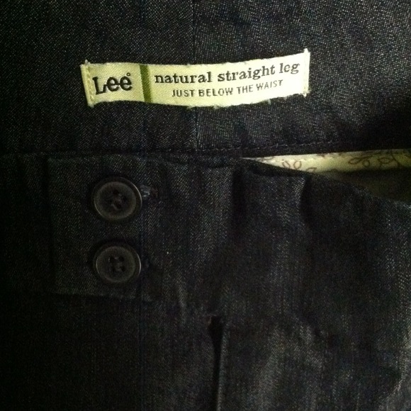 Nice dark denim jean. - Picture 2 of 4