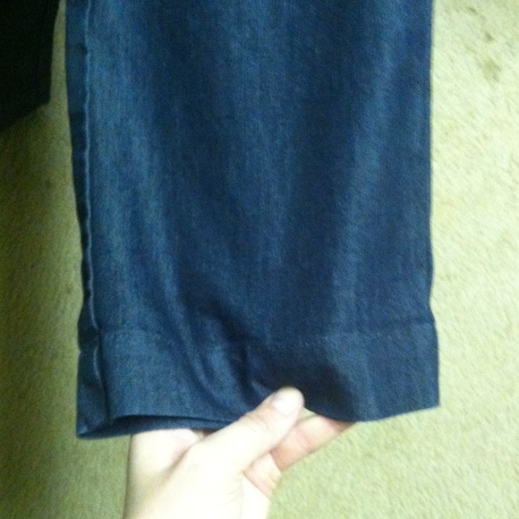 Nice dark denim jean. - Picture 4 of 4