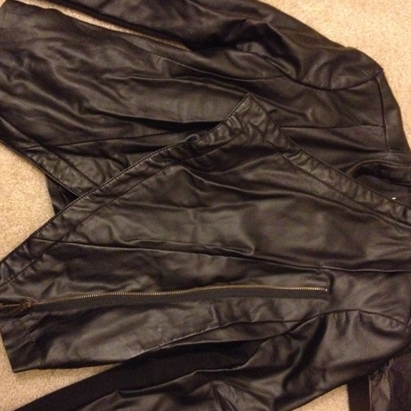 Asymmetrical LEATHERETTE Jacket - Picture 4 of 4