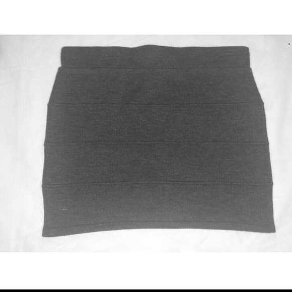 Mini skirt - Picture 2 of 2
