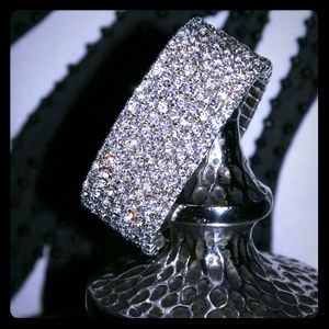 *NWOT* 7-Row Rhinestone Stretch Bracelet