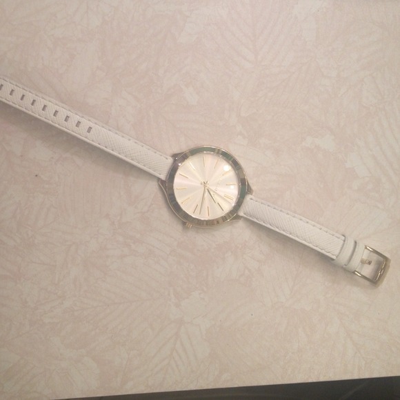 Michael kors watch - Picture 2 of 4