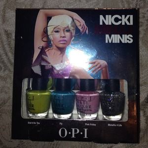 Nicki minaj mini nail polish