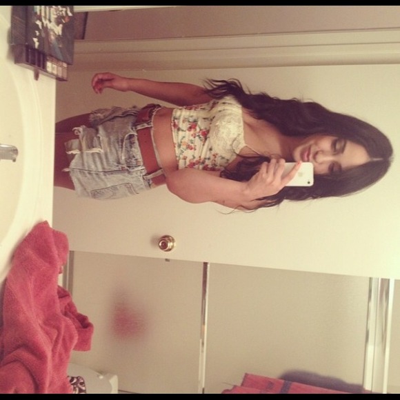 Floral crop top - Picture 2 of 2