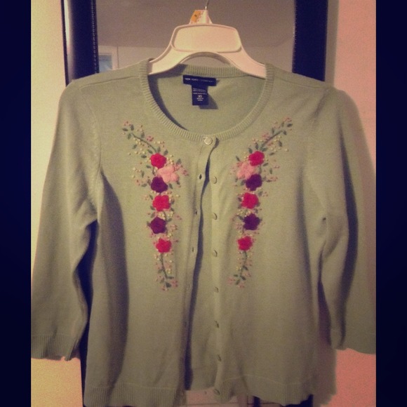 New York & Co. Light Green Floral Cardigan