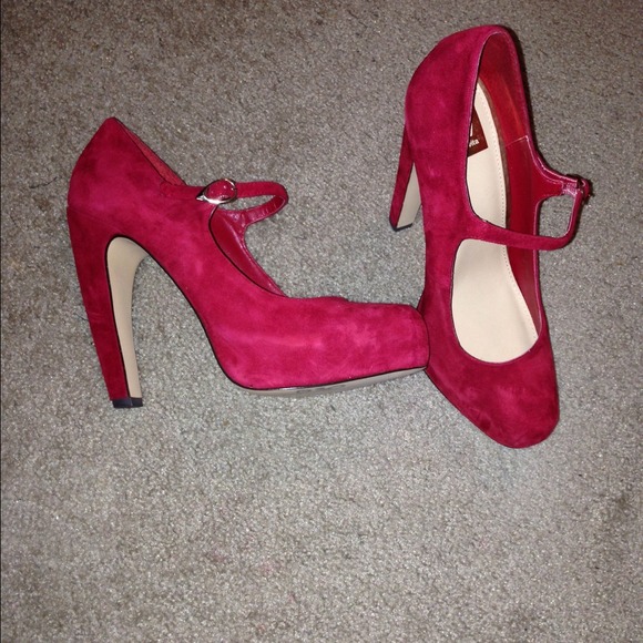 Dolce Vita Shoes - Red Dolce Vita Mary Jane Pumps. Dolce Vita Shoes - Red Dolce Vita Mary Jane Pumps.