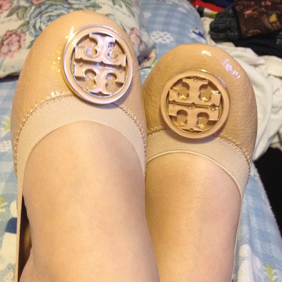 Tory Burch Shoes - Tory burch caroline flats