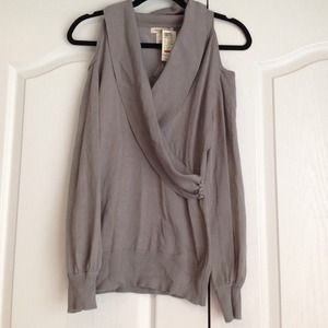 Shoulder out sweater