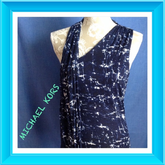 #267 ππMICHAEL KORS NAVY TOPππ - Picture 2 of 4