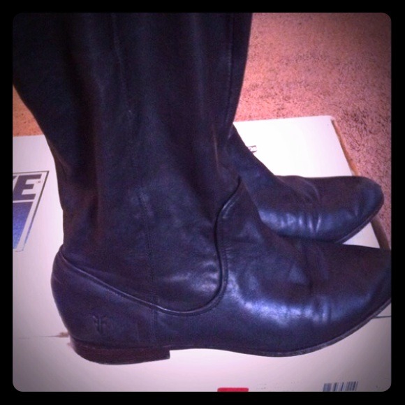 Frye Cindy boots