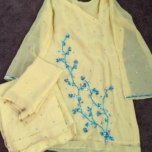 Pretty pretty yellow indian outfit