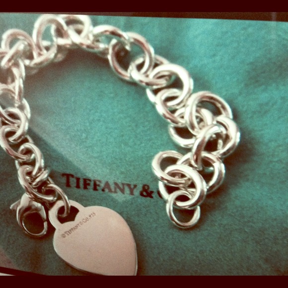 Tiffany & Co Unique Heart Tag Bracelet