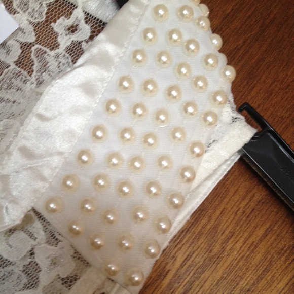 Lace pearl top - Picture 3 of 4