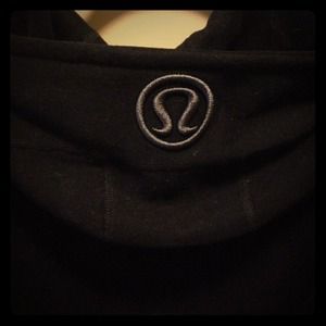 Black lulu lemon scuba hoodie jacket
