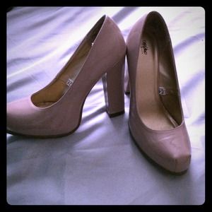 Beige nude thick heel shoes!