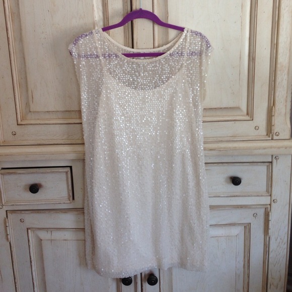 🎉HP 2/17 🎉Lauren Conrad sequin dress - Picture 1 of 4