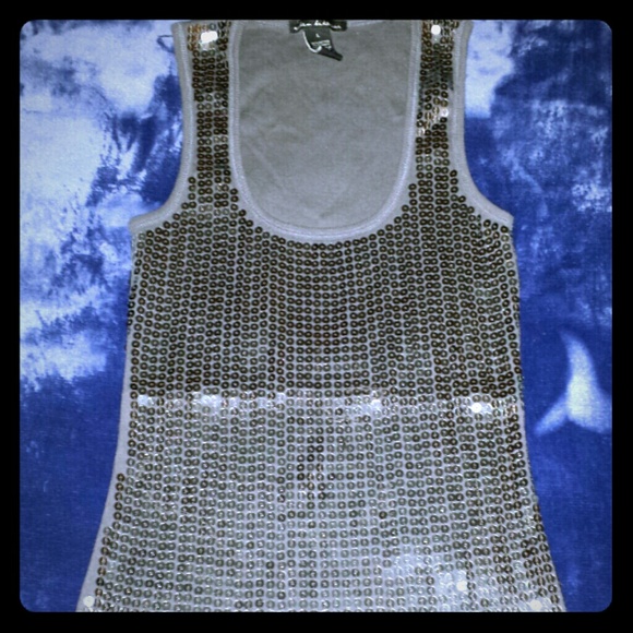 Sequin tank