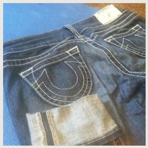 Bundle 2 pairs of true religion jeans.