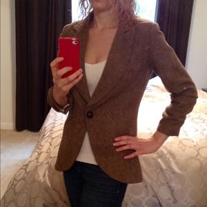Super cute brown 3/4 sleeve blazer!