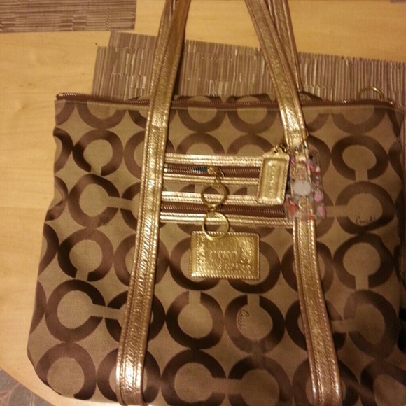 Authentic COACH poppy purse