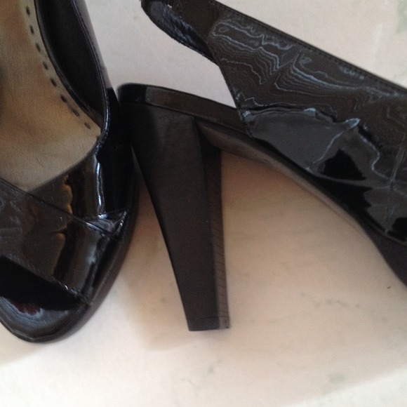 Shoes - Picture 3 of 4