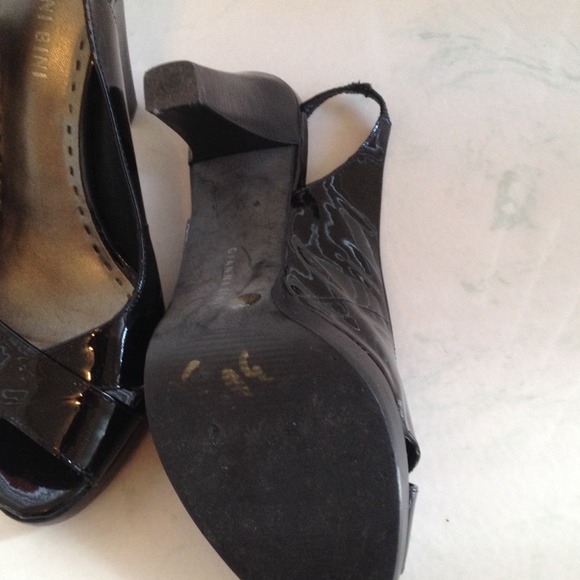 Shoes - Picture 4 of 4