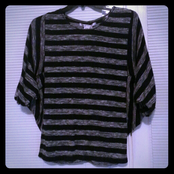 Black and gray striped top - Picture 1 of 3