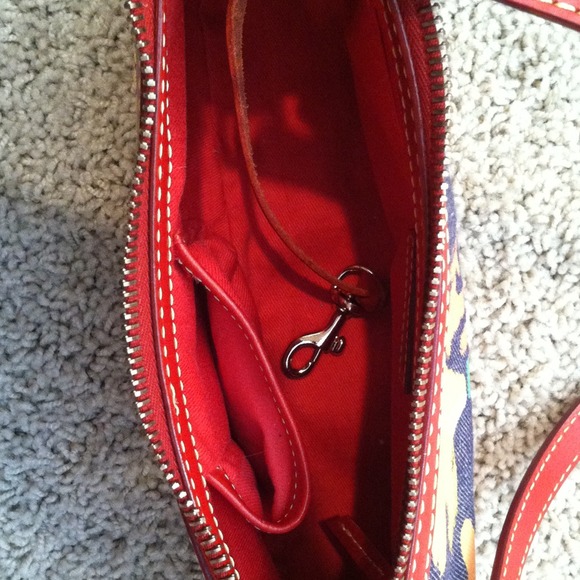 Purse - Picture 2 of 3