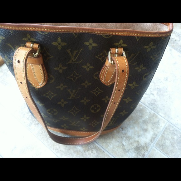 Authentic Louis Vuitton  Bucket