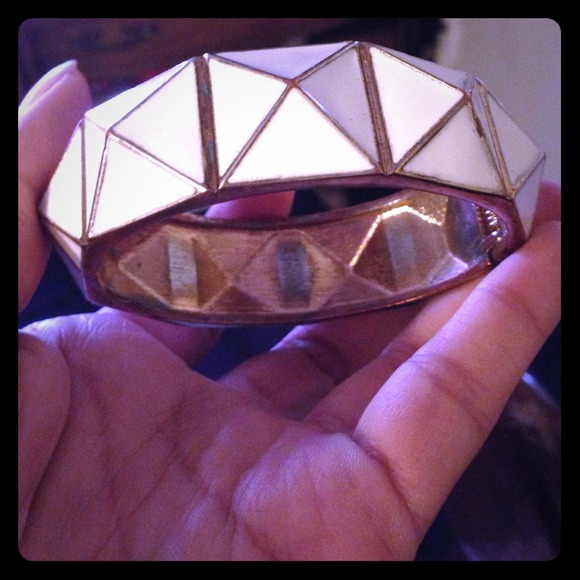 Pyramid bracelet !