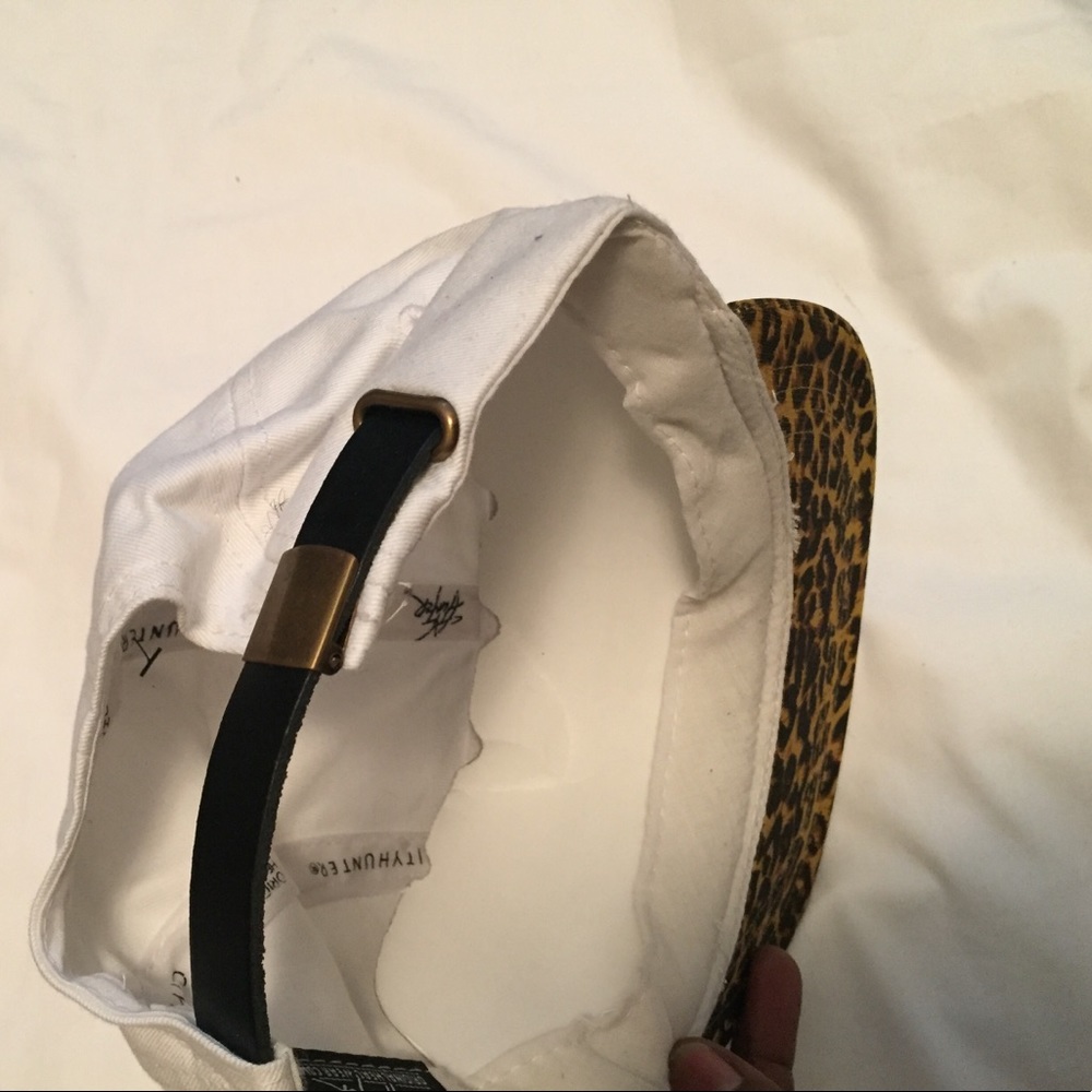 Strapback - Picture 2 of 3
