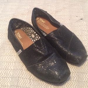 🚫on hold 🚫Glittery black Toms