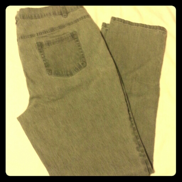 SOLD IN BUNDLE! !!! - Picture 1 of 3